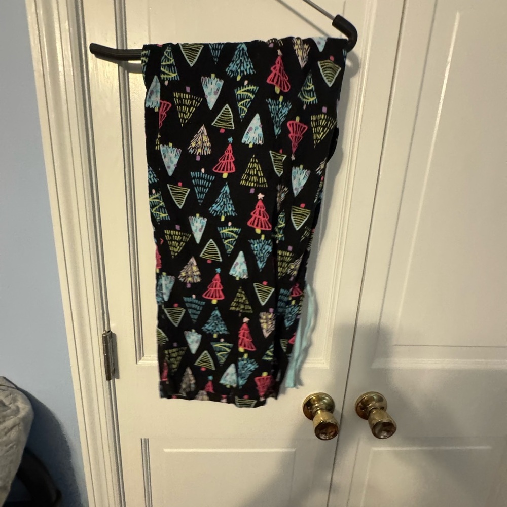 Sleep Chic Fleece Pajama Pants – Christmas Tree Print (M) Tree Patterned Pants - Picture 4 of 8